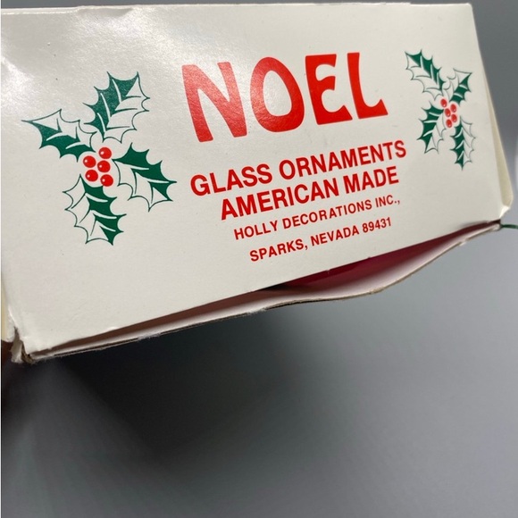 Holly Vintage Christmas Ornaments Glass Balls 6 ct Original Box - Picture 3 of 10